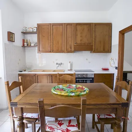 Leo Villa Portoferraio