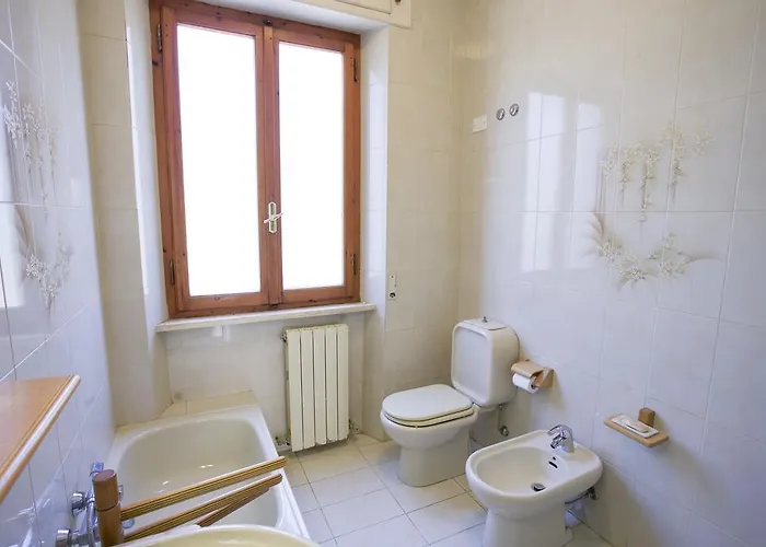 ヴィラ Leo ポルトフェッラーイオ